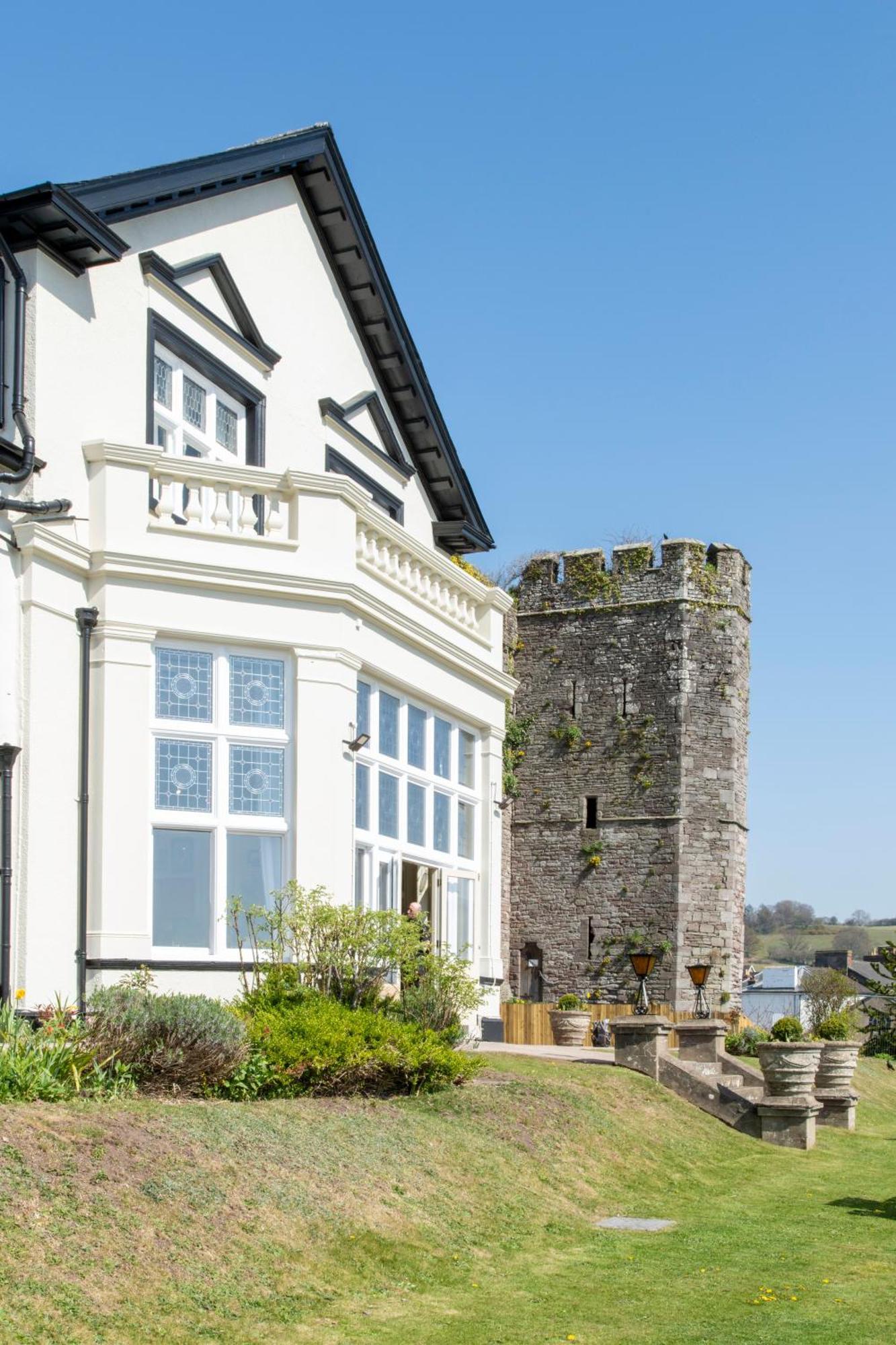 The Castle Of Brecon Hotel, Brecon, Powys 外观 照片